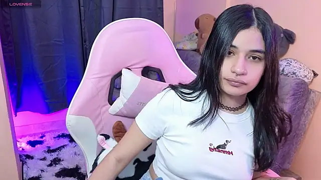 bonnieTaylor1 online show from 06/04/26, 03:00