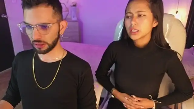 Snapshot of annie_and_ryan chatting on 12/18/25, 04:28 annie and ryan online show from 12/18/25, 04:28