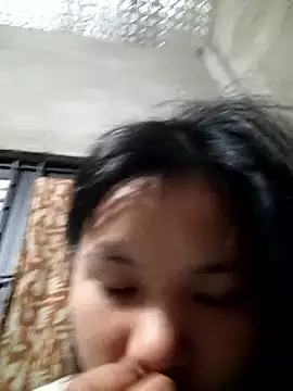 Snapshot of kat2026 chatting on 12/14/25, 11:21 kat2026 online show from 12/14/25, 11:21