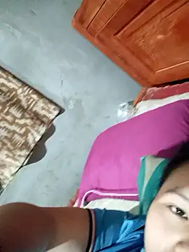 Snapshot of kat2026 chatting on 12/18/25, 12:49 kat2026 online show from 12/18/25, 12:49