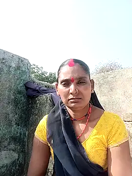 Snapshot of Mohni_pal chatting on 12/15/25, 05:24 Mohni pal online show from 12/15/25, 05:24