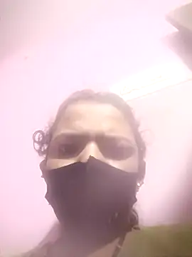 Snapshot of TANIYA-766 chatting on 12/14/25, 03:35 TANIYA-766 online show from 12/14/25, 03:35