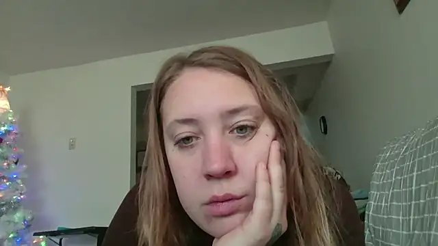 Snapshot of dixielover1229 chatting on 12/17/25, 03:06 dixielover1229 online show from 12/17/25, 03:06