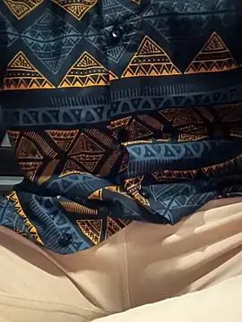 Snapshot of teena-11 chatting on 12/17/25, 01:21 teena-11 online show from 12/17/25, 01:21