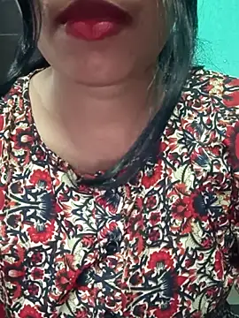 Snapshot of teena-11 chatting on 12/18/25, 02:54 teena-11 online show from 12/18/25, 02:54