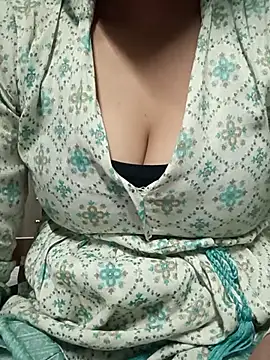 teena-11 online show from 01/15/26, 05:55