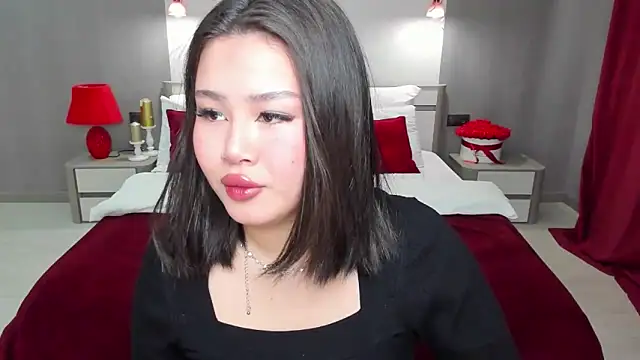 Brunette Charm online show from 04/15/26, 11:16