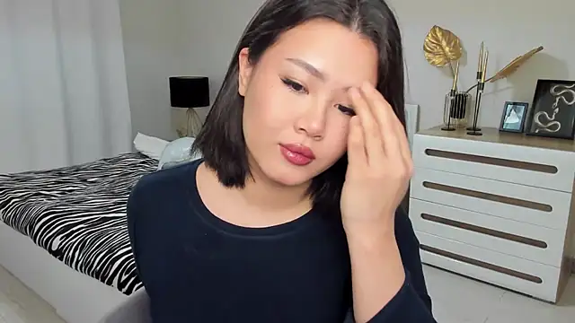 Brunette Charm online show from 02/13/26, 04:12