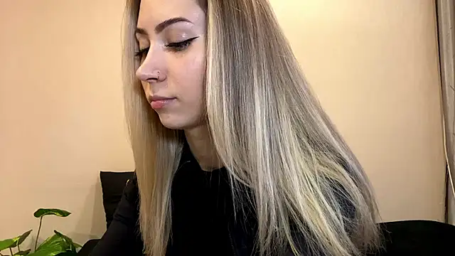 sun under skyy online show from 12/14/25, 08:31