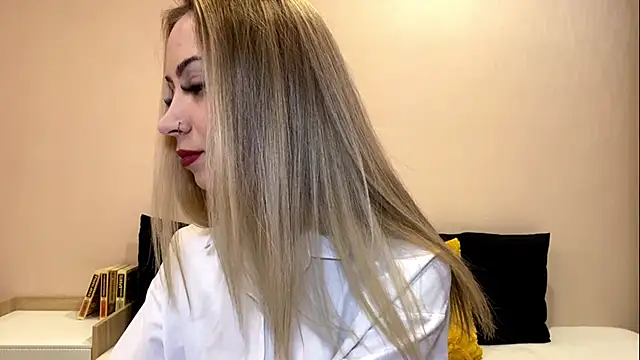 sun under skyy online show from 12/17/25, 09:14