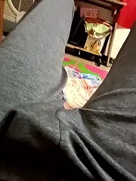 Snapshot of loki-king-143 chatting on 02/12/26, 05:18 loki-king-143 online show from 02/12/26, 05:18