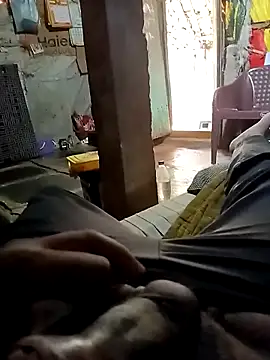 Snapshot of loki-king-143 chatting on 04/12/26, 07:11 loki-king-143 online show from 04/12/26, 07:11