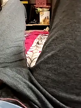 Snapshot of loki-king-143 chatting on 04/01/26, 01:52 loki-king-143 online show from 04/01/26, 01:52