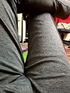 Snapshot of loki-king-143 chatting on 03/14/26, 04:40 loki-king-143 online show from 03/14/26, 04:40