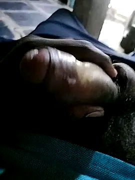 Snapshot of loki-king-143 chatting on 12/14/25, 06:52 loki-king-143 online show from 12/14/25, 06:52