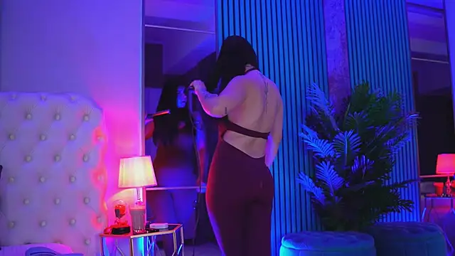 LexaRhodes online show from 12/22/25, 03:45