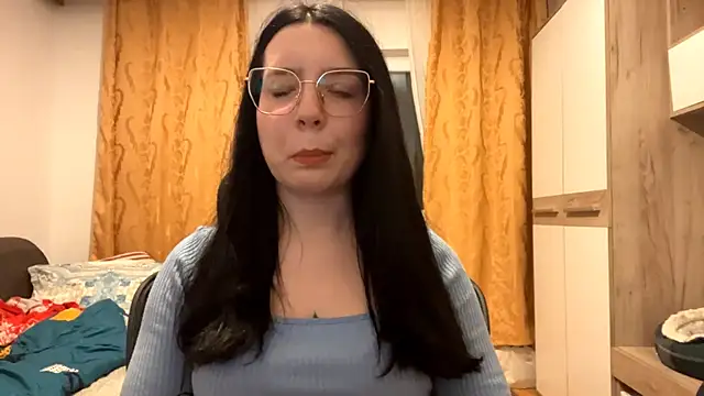 DoraRobertos online show from 12/21/25, 04:41