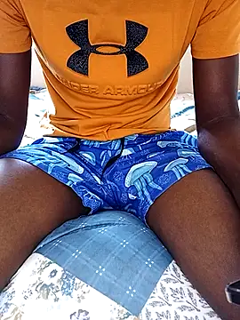 Snapshot of blackstallionXXXX chatting on 12/18/25, 12:53 blackstallionXXXX online show from 12/18/25, 12:53