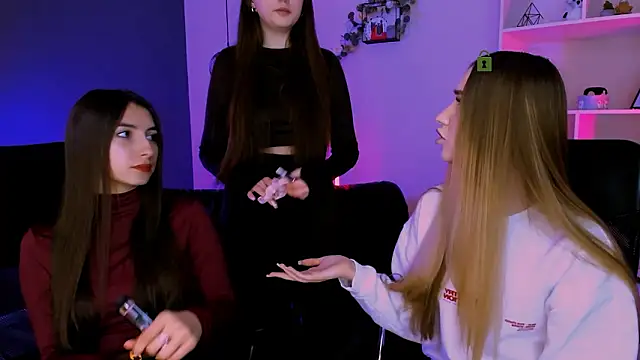 mila firee online show from 03/19/26, 09:53