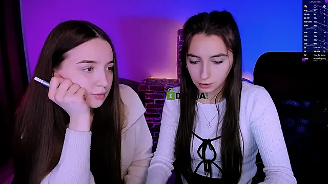 mila firee online show from 01/10/26, 10:10