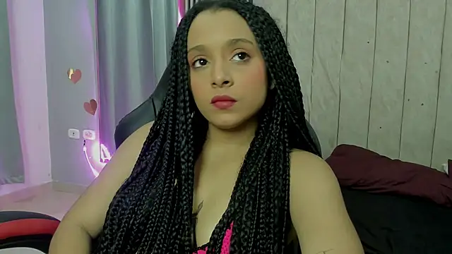 Snapshot of khiara___ chatting on 12/18/25, 09:40 khiara online show from 12/18/25, 09:40