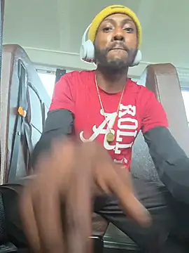 Snapshot of Pleasure_Overlord chatting on 02/01/26, 09:46 Pleasure Overlord online show from 02/01/26, 09:46