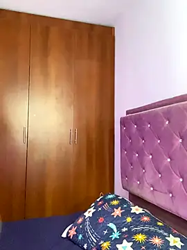 MiaTozier online show from 12/19/25, 12:25