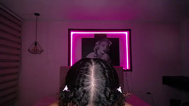 Kendall fox x online show from 12/18/25, 04:17