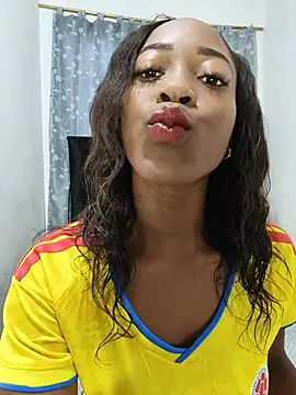 Snapshot of Sophia_Moons_ chatting on 07/04/26, 11:27 Sophia Moons online show from 07/04/26, 11:27