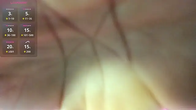 Snapshot of Sophia_Moons_ chatting on 06/09/26, 02:01 Sophia Moons online show from 06/09/26, 02:01