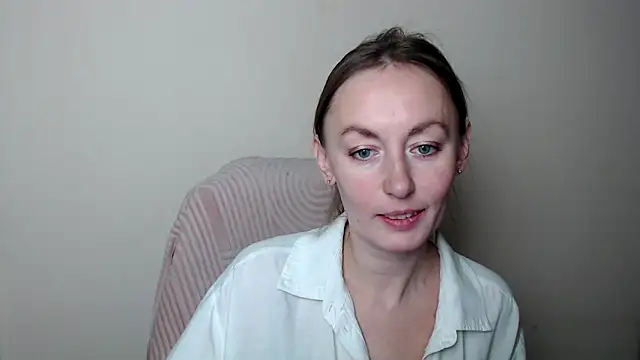 Snapshot of LiaSeass_ chatting on 02/19/26, 07:49 LiaSeass online show from 02/19/26, 07:49