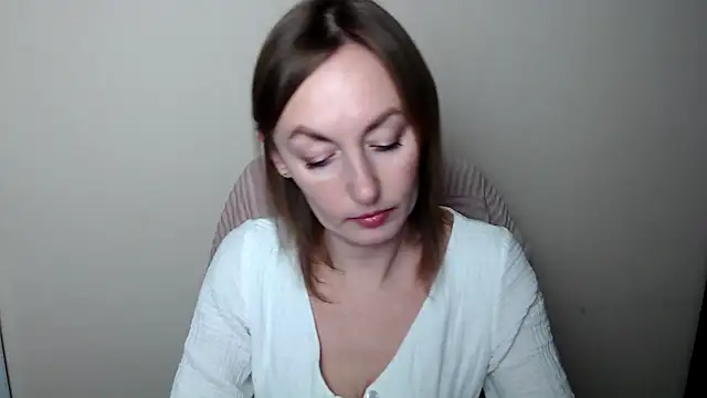 Snapshot of LiaSeass_ chatting on 02/14/26, 01:11 LiaSeass online show from 02/14/26, 01:11