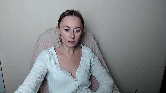 Snapshot of LiaSeass_ chatting on 02/07/26, 01:08 LiaSeass online show from 02/07/26, 01:08