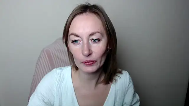 Snapshot of LiaSeass_ chatting on 02/15/26, 11:42 LiaSeass online show from 02/15/26, 11:42