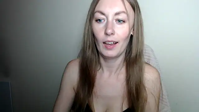 LiaSeass  online show from 05/25/26, 12:04