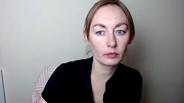 Snapshot of LiaSeass_ chatting on 01/07/26, 07:24 LiaSeass online show from 01/07/26, 07:24