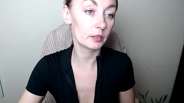 Snapshot of LiaSeass_ chatting on 02/13/26, 10:15 LiaSeass online show from 02/13/26, 10:15