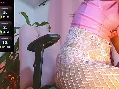 Snapshot of rubybm__ chatting on 12/17/25, 07:30 rubybm online show from 12/17/25, 07:30