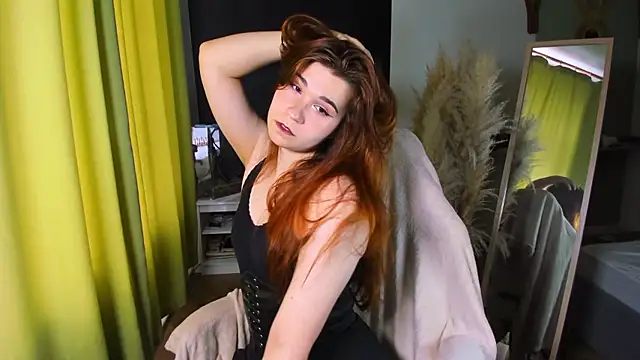 Snapshot of Ann_Couette chatting on 07/22/26, 01:13 Ann Couette online show from 07/22/26, 01:13
