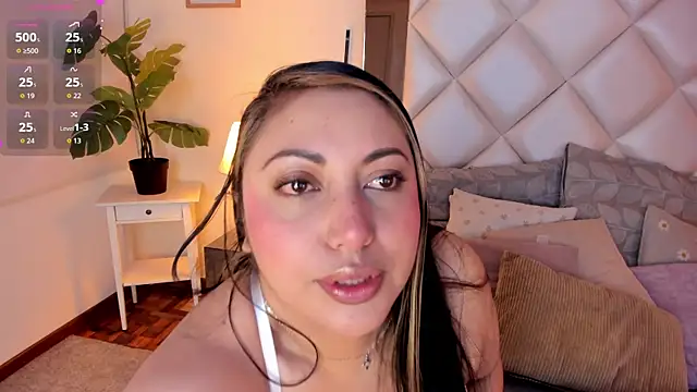 LizzCarter  online show from 07/04/26, 11:16