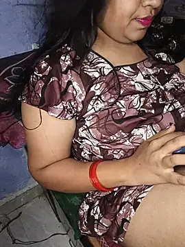 Snapshot of Desi_bhabhi299 chatting on 07/05/26, 06:37 Desi bhabhi299 online show from 07/05/26, 06:37
