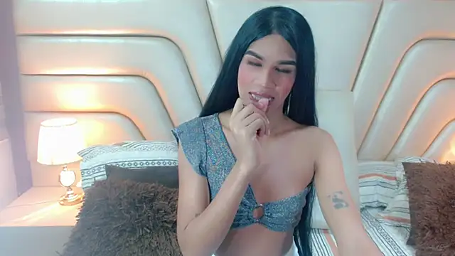 danielaacostats online show from 12/17/25, 07:52