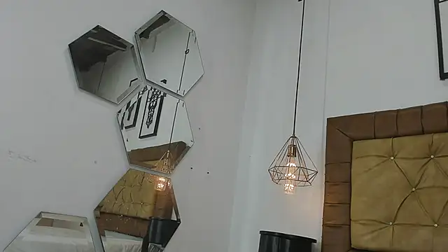 Snapshot of Scarlett_0594 chatting on 12/16/25, 01:37 Scarlett 0594 online show from 12/16/25, 01:37