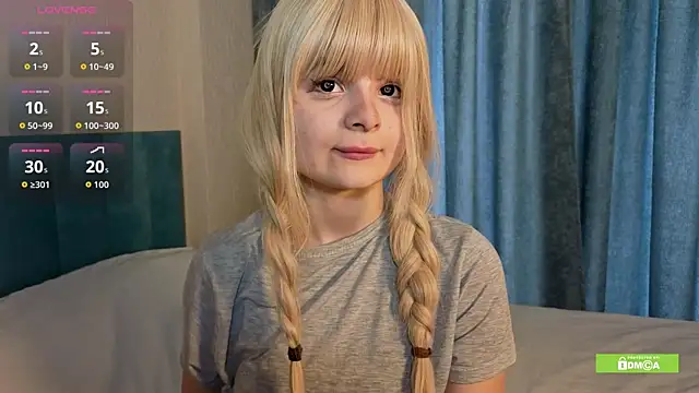 Snapshot of HarleyHeat chatting on 12/17/25, 07:57 HarleyHeat online show from 12/17/25, 07:57