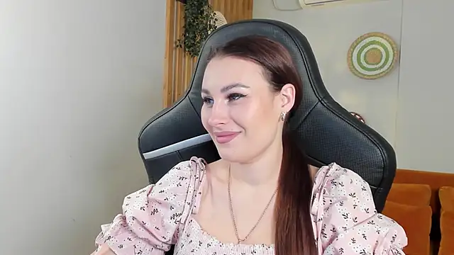 NoraFoxes online show from 02/05/26, 05:25