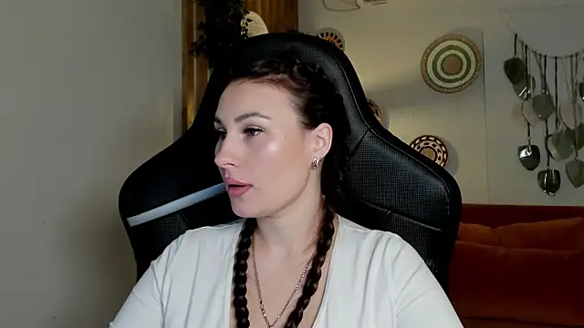 NoraFoxes online show from 01/17/26, 05:33