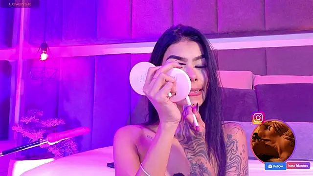 luna blannco online show from 03/25/26, 03:00