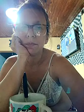 Snapshot of cari75 chatting on 01/16/26, 06:50 cari75 online show from 01/16/26, 06:50