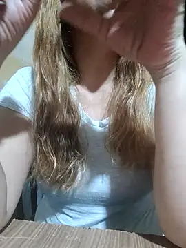 Snapshot of cari75 chatting on 07/16/26, 04:42 cari75 online show from 07/16/26, 04:42