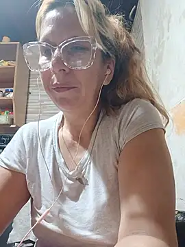 Snapshot of cari75 chatting on 07/21/26, 06:37 cari75 online show from 07/21/26, 06:37